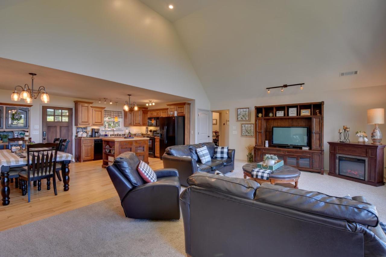 Lakemont Retreat Game Room, Hot Tub, And Mtn Views! Exterior photo