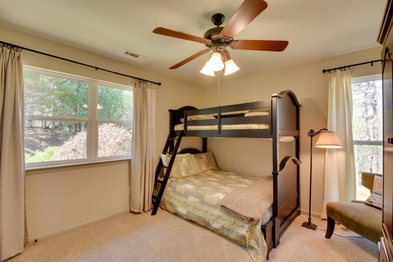 Lakemont Retreat Game Room, Hot Tub, And Mtn Views! Exterior photo