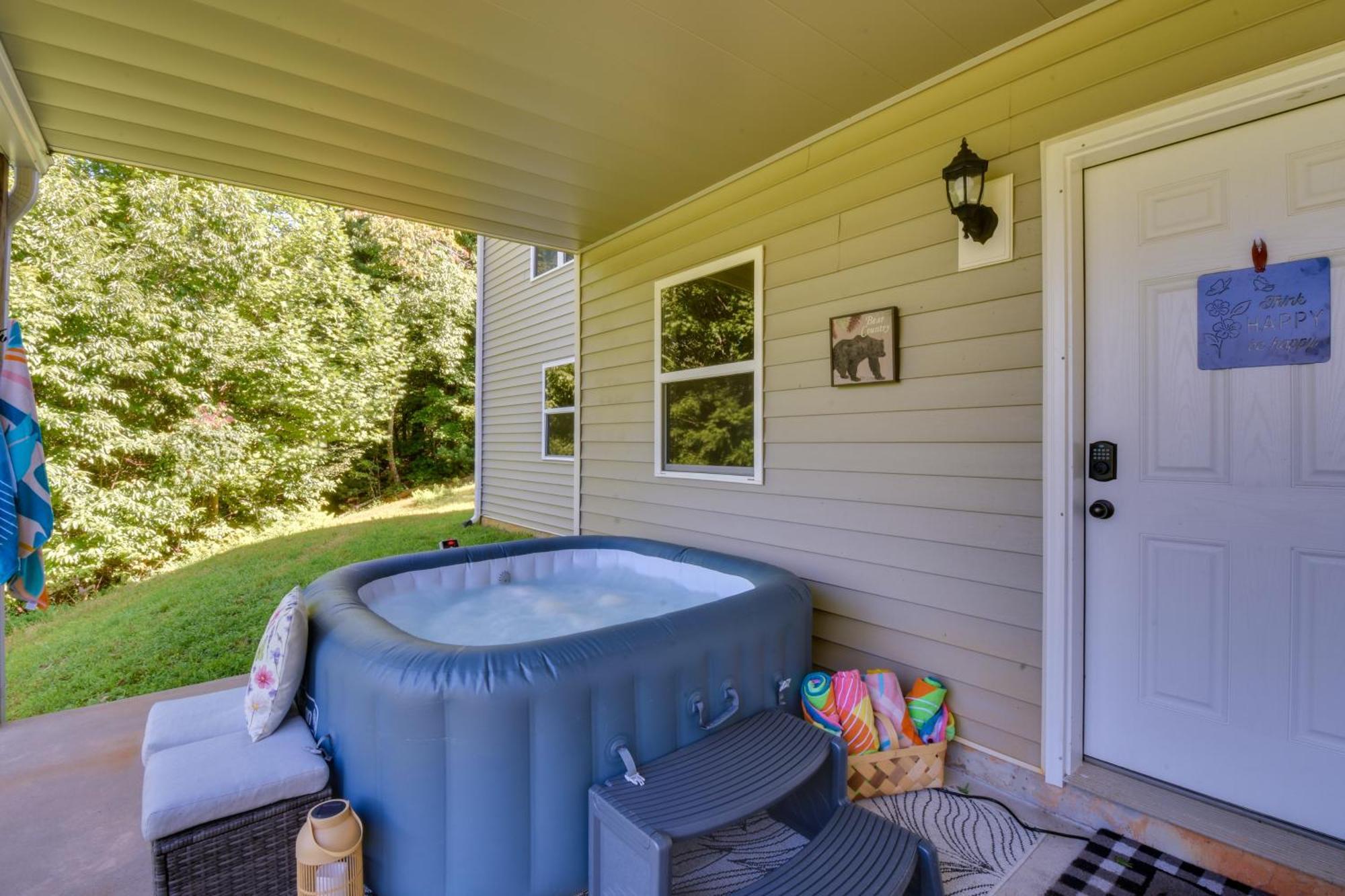 Lakemont Retreat Game Room, Hot Tub, And Mtn Views! Exterior photo