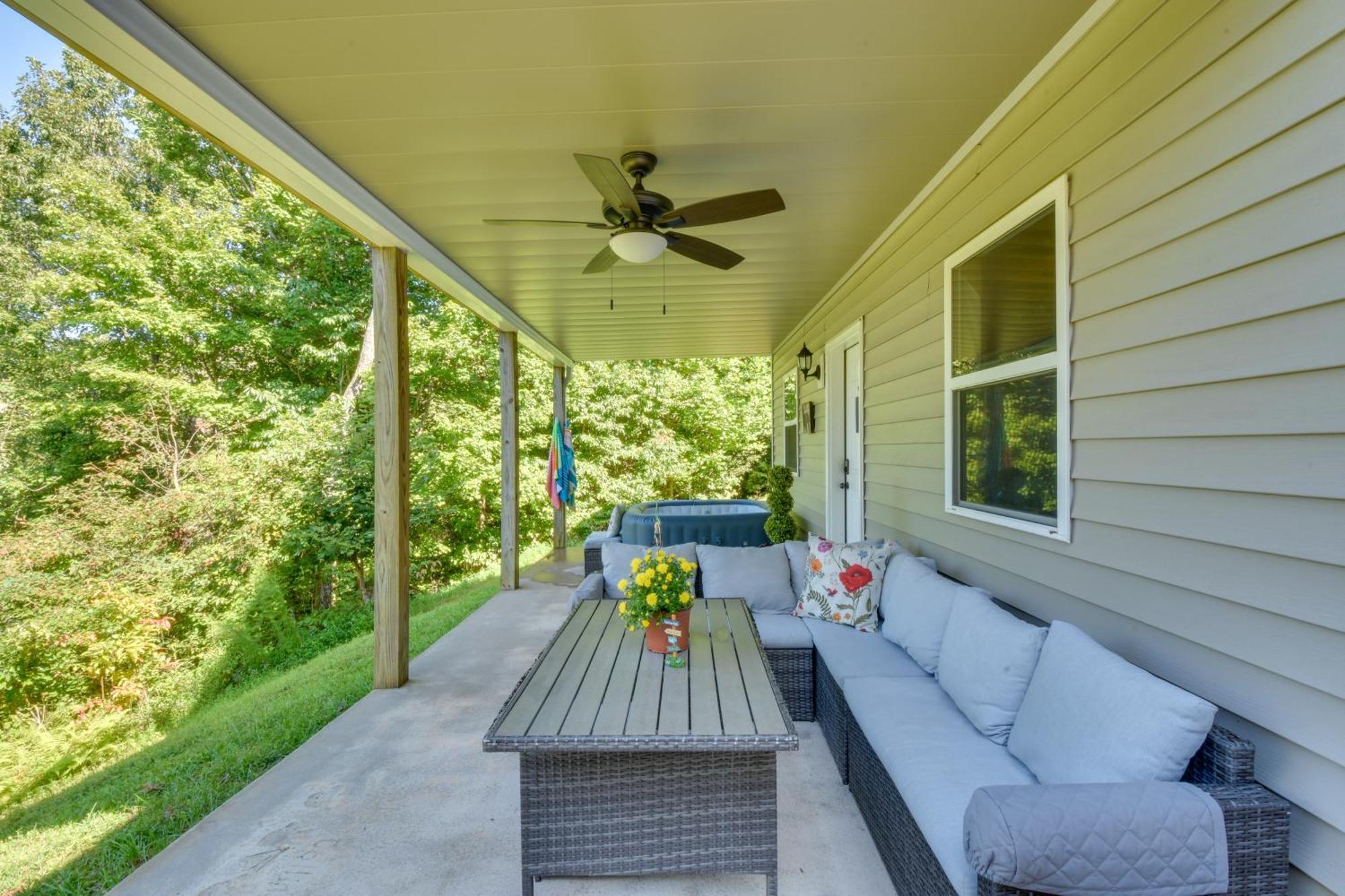 Lakemont Retreat Game Room, Hot Tub, And Mtn Views! Exterior photo